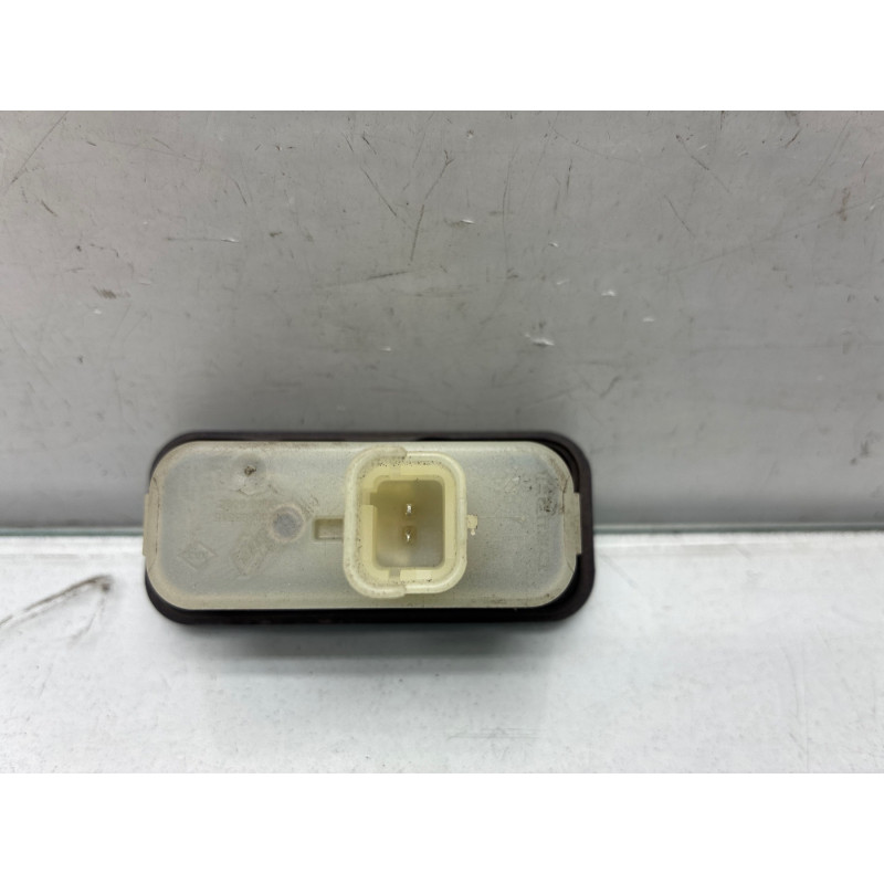 Bouton de coffre RENAULT CLIO 4 Photo n°1