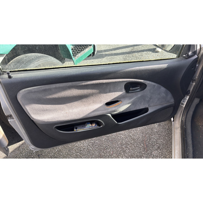 Porte avant gauche CITROEN SAXO Photo n°18