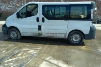 Poignee interieur porte laterale gauche RENAULT TRAFIC 2