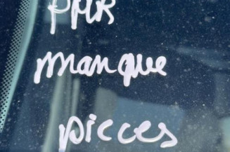 Poignee interieur porte laterale gauche RENAULT TRAFIC 2