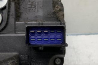 Serrure avant droit RENAULT TRAFIC 2