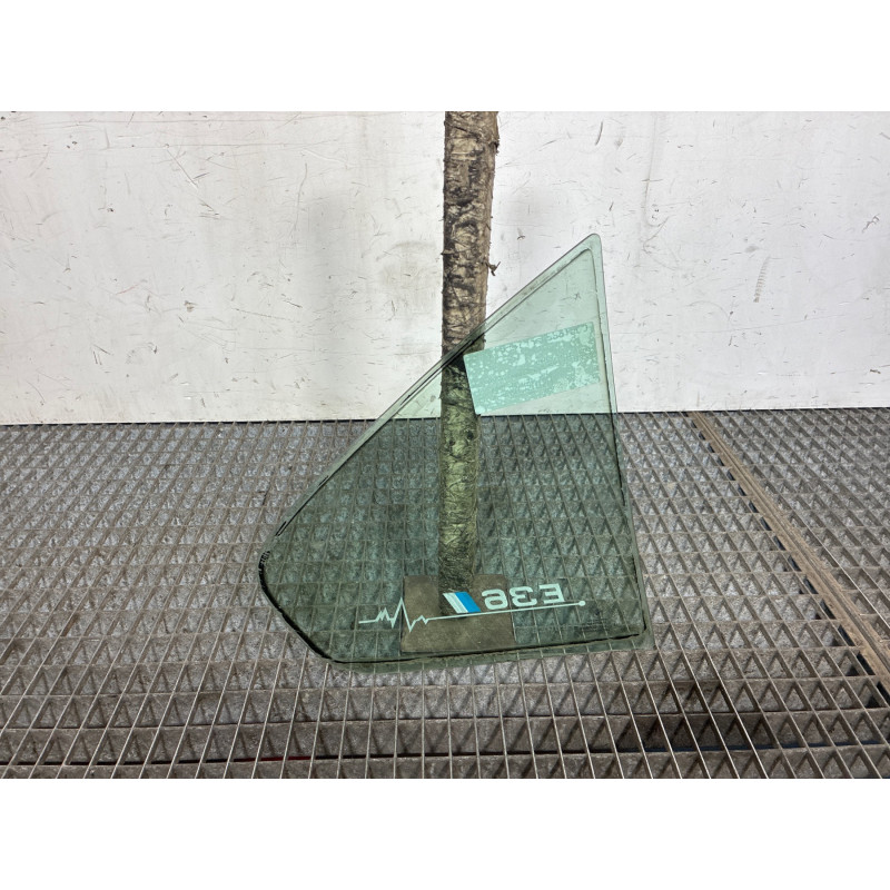 Custode arriere gauche (porte) BMW SERIE 3 E36 Photo n°2