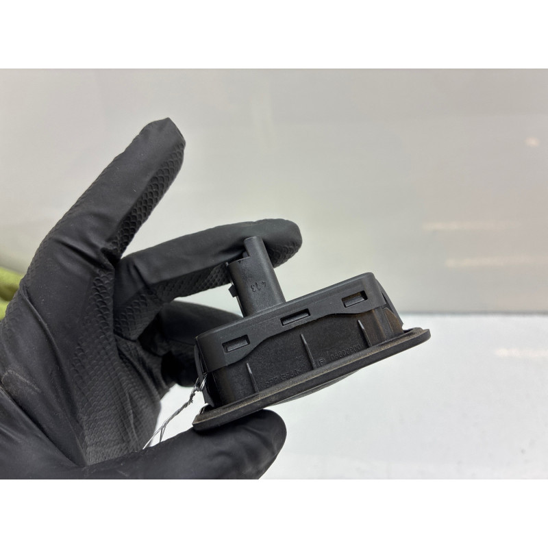 Bouton de coffre RENAULT CAPTUR 1 Photo n°1