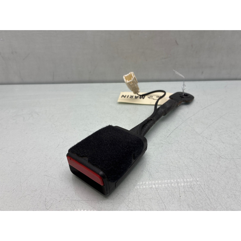 Attache ceinture avant gauche PEUGEOT 508 1 Photo n°2