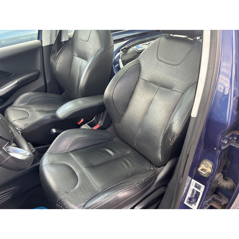 Pretensionneur de ceinture avant droit PEUGEOT 208 1 Photo n°15