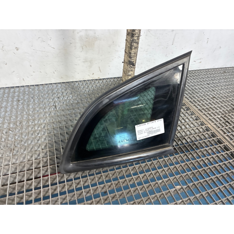 Custode arriere droit RENAULT MEGANE 3 Photo n°1