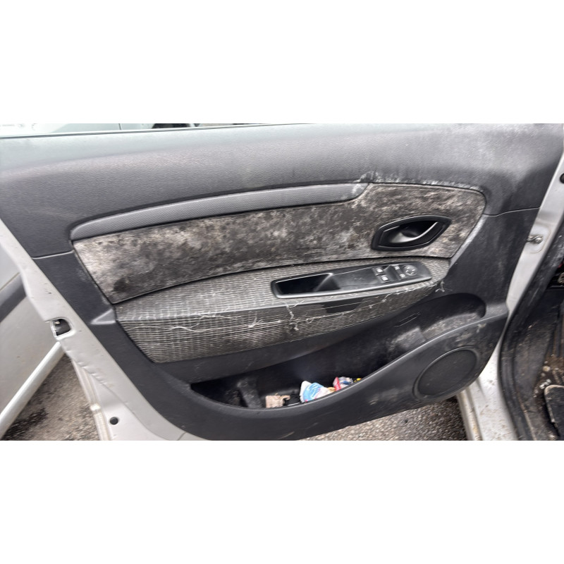 Poignee porte avant droit RENAULT SCENIC 3 Photo n°14
