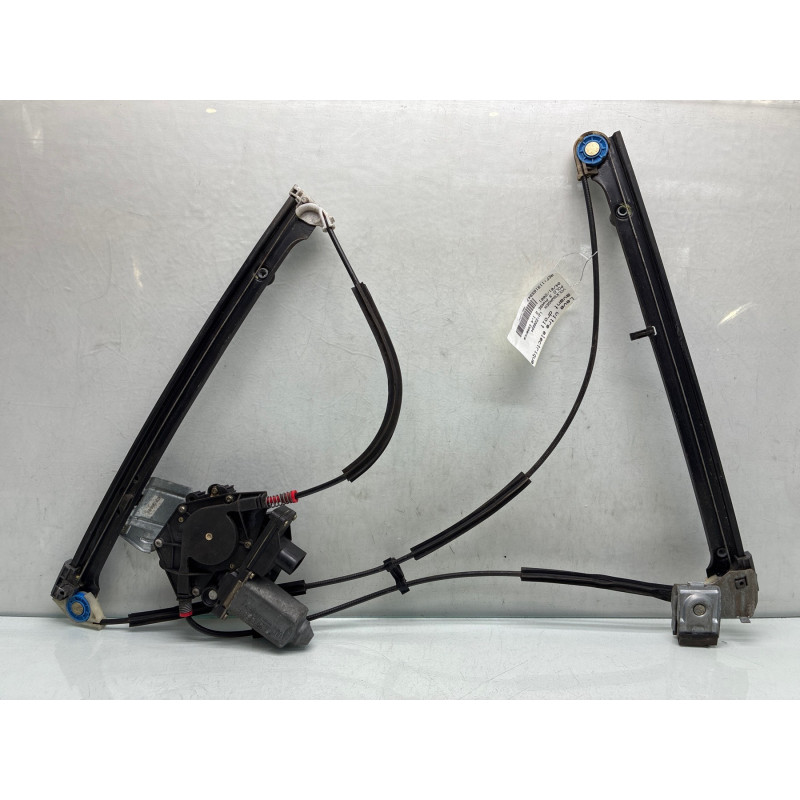 Leve vitre electrique avant droit VOLKSWAGEN POLO 3 Photo n°4