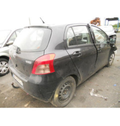 Vitre avant droit TOYOTA YARIS 2