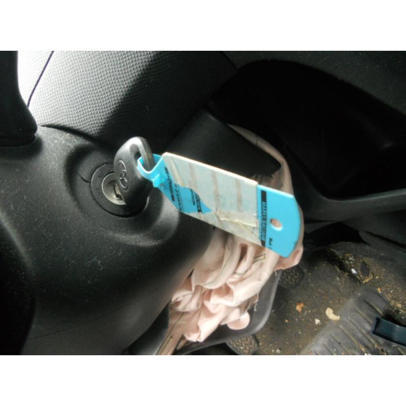 Vitre avant droit TOYOTA YARIS 2 Photo n°7