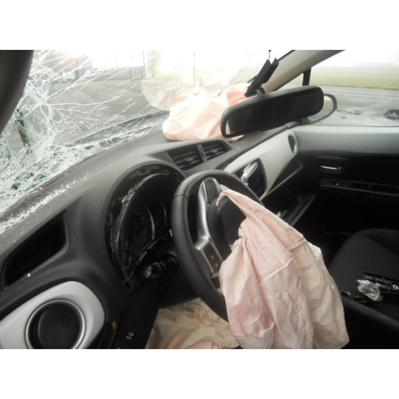 Vitre arriere droit TOYOTA YARIS 3 Photo n°6