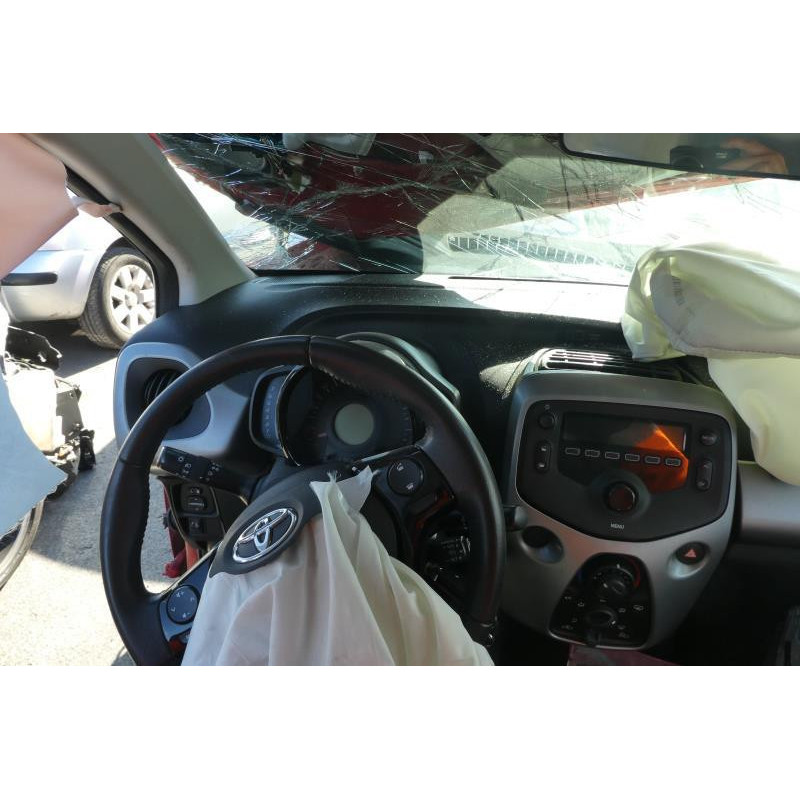 Vitre arriere droit TOYOTA AYGO 2 Photo n°1