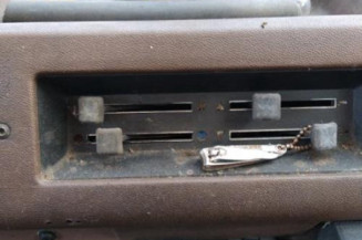 Serrure avant droit RENAULT B70
