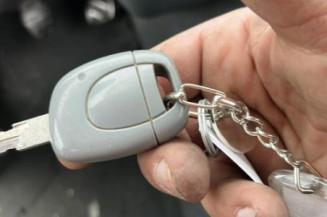 Interrupteur de leve vitre avant gauche RENAULT TWINGO 1