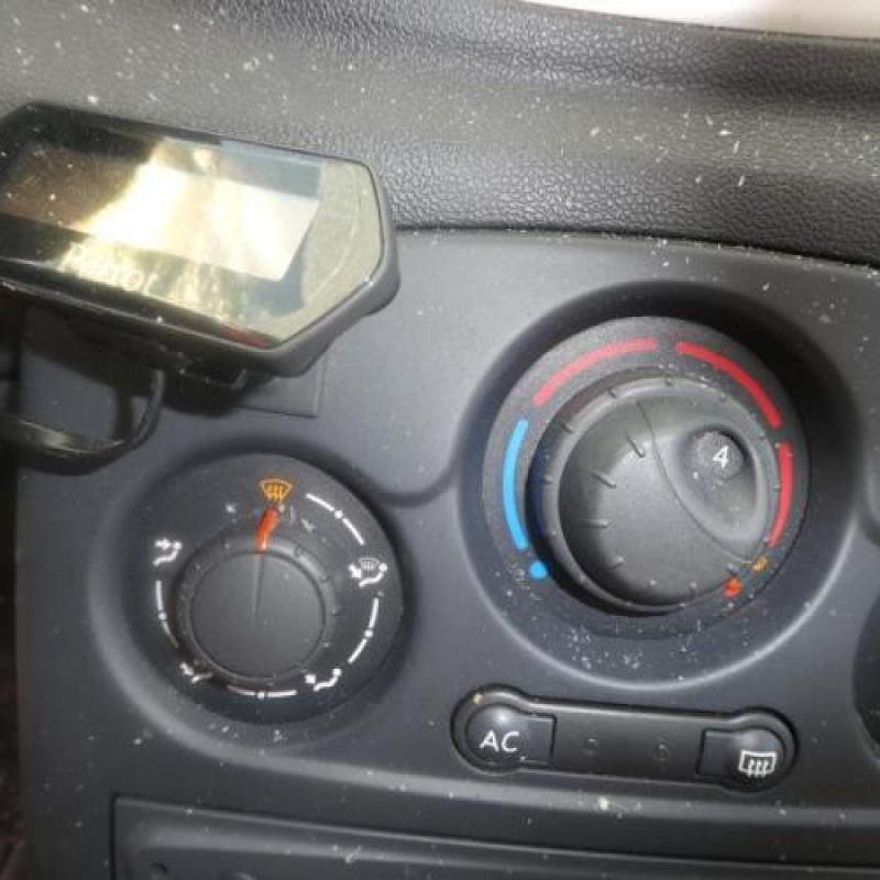 Plage arriere RENAULT CLIO 3 Photo n°11