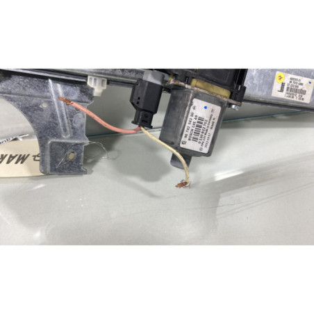Leve vitre electrique avant droit PEUGEOT 208 1 Photo n°1