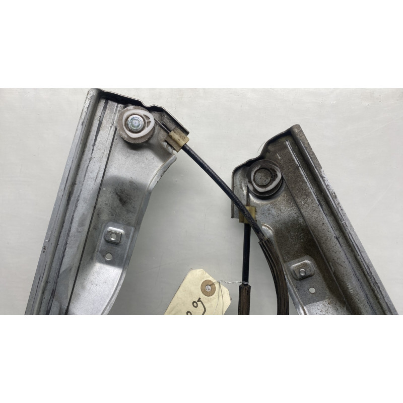 Leve vitre electrique avant droit RENAULT CLIO 3 Photo n°4