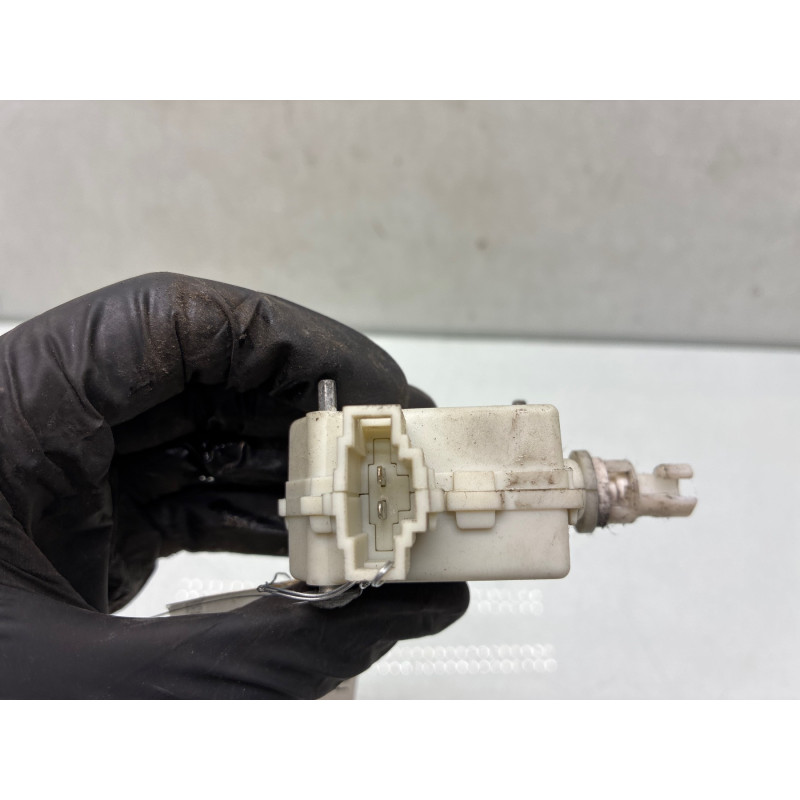 Actionneur verrou trappe d'essence VOLKSWAGEN GOLF 6 Photo n°1