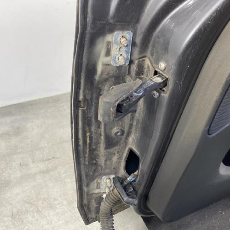 Porte avant droit BMW SERIE 1 E87 Photo n°4