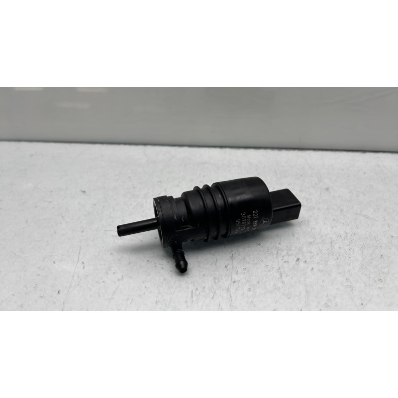 Pompe lave glace avant MERCEDES CLASSE C 204 Photo n°1