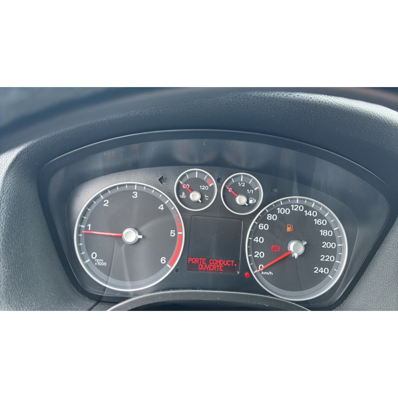 Calandre FORD FOCUS 2 Photo n°19