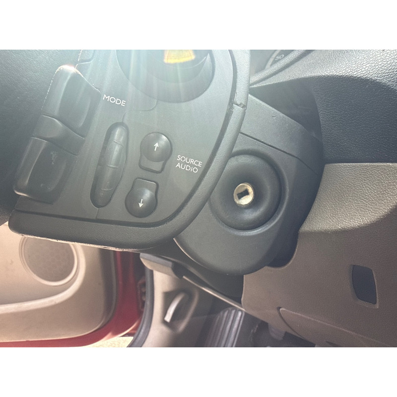 Vitre avant gauche RENAULT CLIO 3 Photo n°4