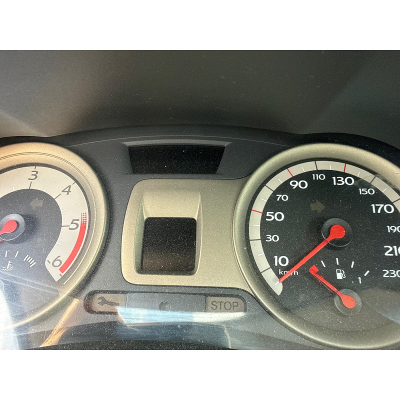 Vitre avant gauche RENAULT CLIO 3 Photo n°5