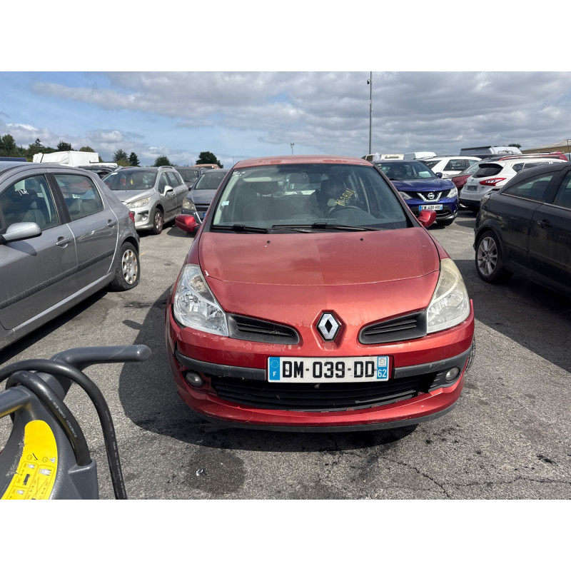 Vitre avant gauche RENAULT CLIO 3 Photo n°6