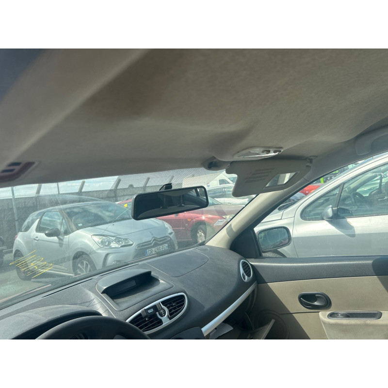 Vitre avant gauche RENAULT CLIO 3 Photo n°14