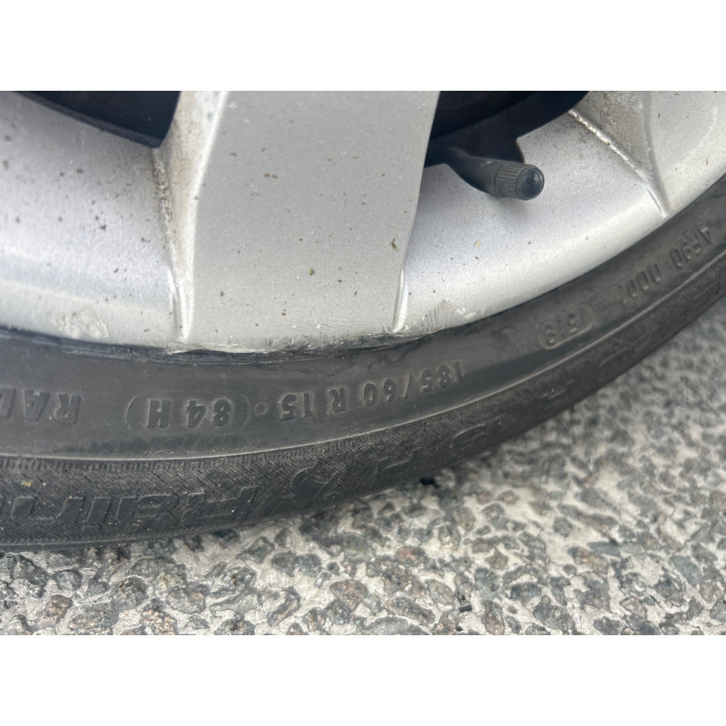 Vitre avant gauche RENAULT CLIO 3 Photo n°15