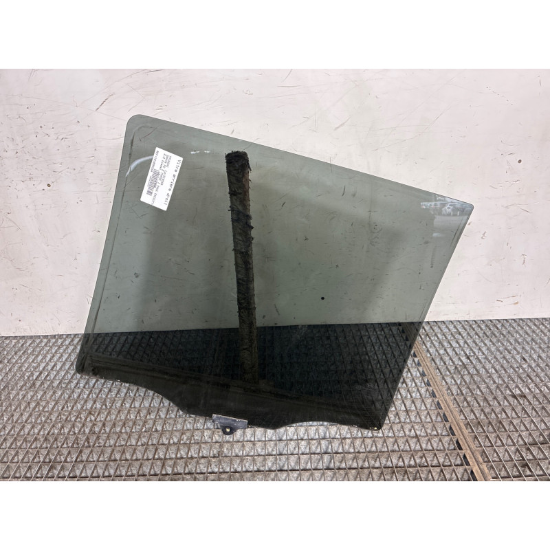 Vitre arriere droit HYUNDAI SANTA FE 2 Photo n°2