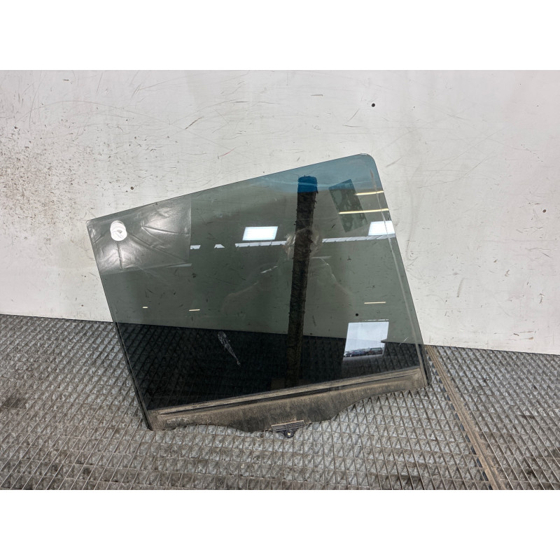 Vitre arriere droit HYUNDAI SANTA FE 2 Photo n°3