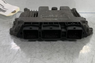 Calculateur moteur RENAULT MEGANE 2
