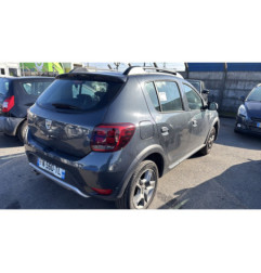 Vitre avant gauche DACIA SANDERO 2