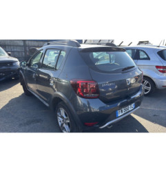 Vitre avant gauche DACIA SANDERO 2