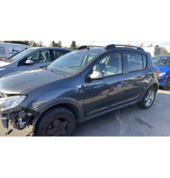 Vitre avant gauche DACIA SANDERO 2