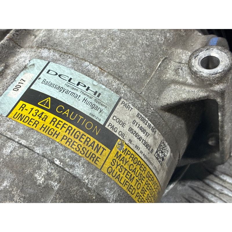 Compresseur clim RENAULT SCENIC 2 Photo n°1
