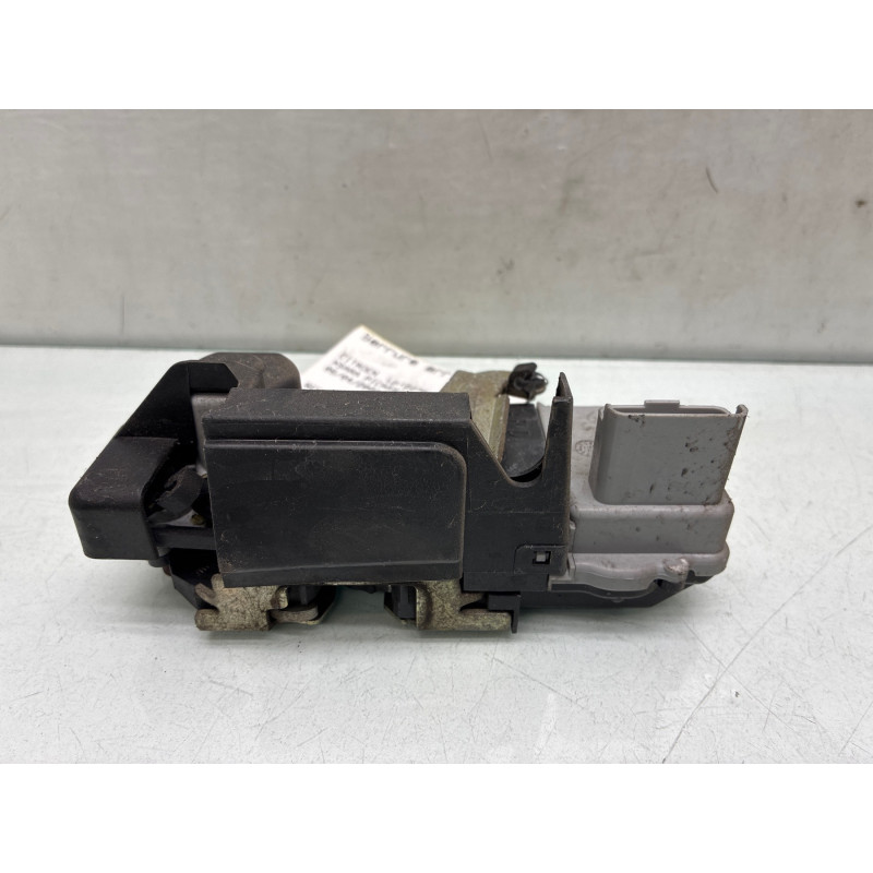 Serrure arriere droit CITROEN XSARA PICASSO Photo n°1