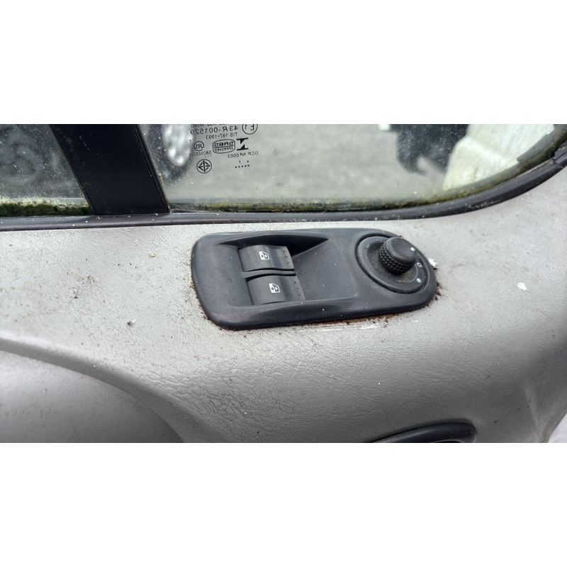 Poignee porte laterale droit RENAULT TRAFIC 2 Photo n°14