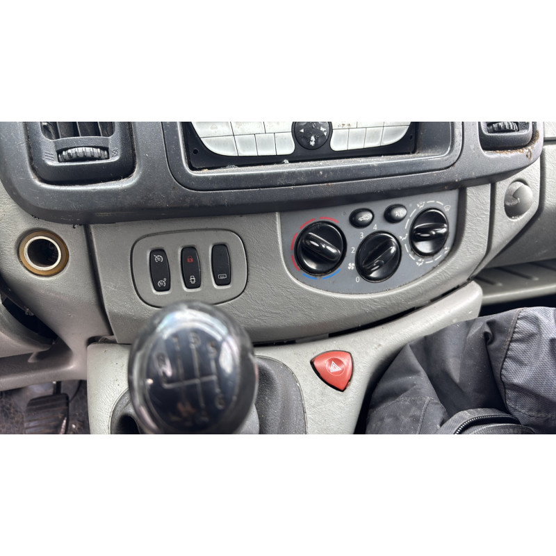 Poignee porte laterale droit RENAULT TRAFIC 2 Photo n°20