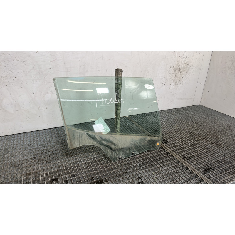 Vitre arriere droit RENAULT CLIO 4 Photo n°3