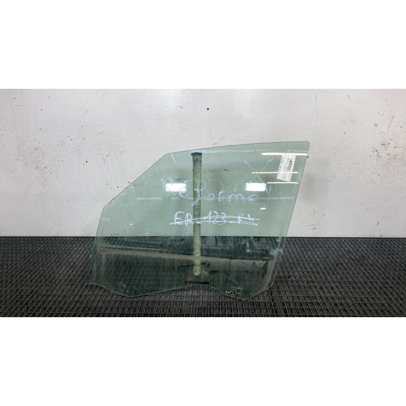 Vitre avant gauche RENAULT SCENIC 4 Photo n°1