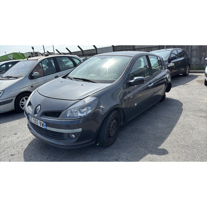 Feu arriere principal gauche (feux) RENAULT CLIO 3 Photo n°4