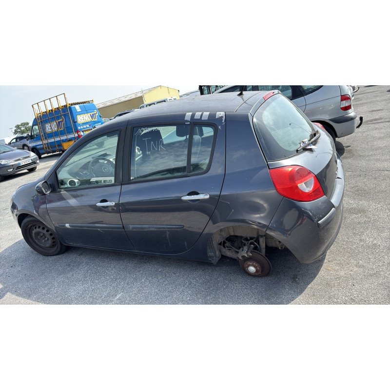 Feu arriere principal gauche (feux) RENAULT CLIO 3 Photo n°9