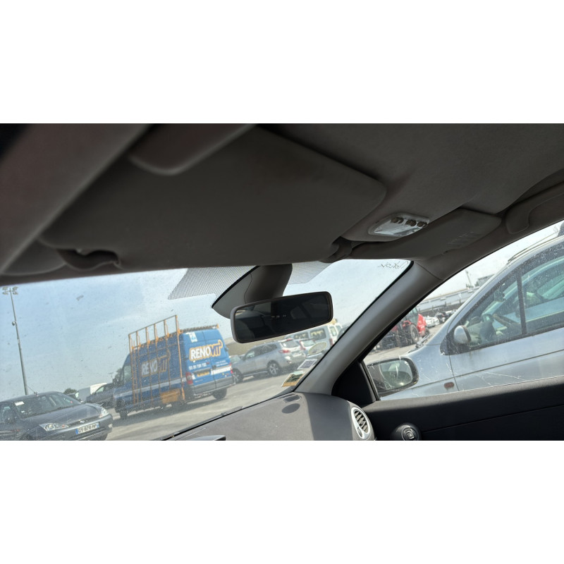 Feu arriere principal gauche (feux) RENAULT CLIO 3 Photo n°15