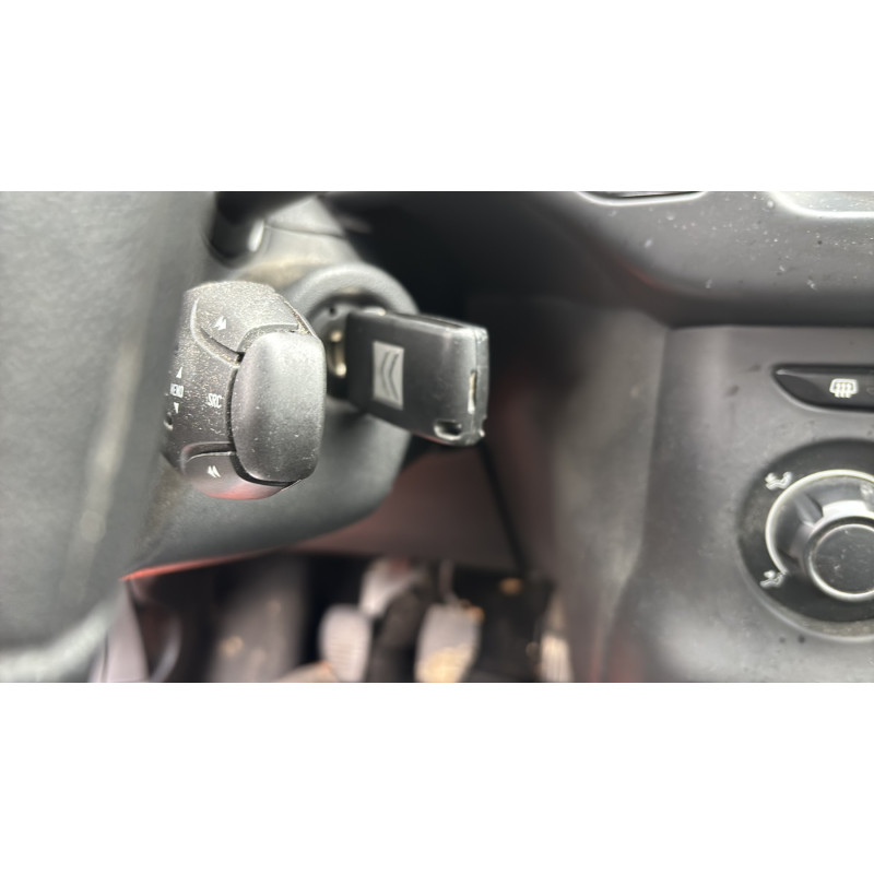 Custode avant gauche (porte) CITROEN C3 2 Photo n°13