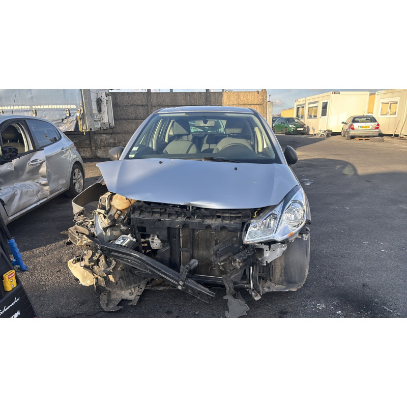 Custode avant gauche (porte) CITROEN C3 2 Photo n°15