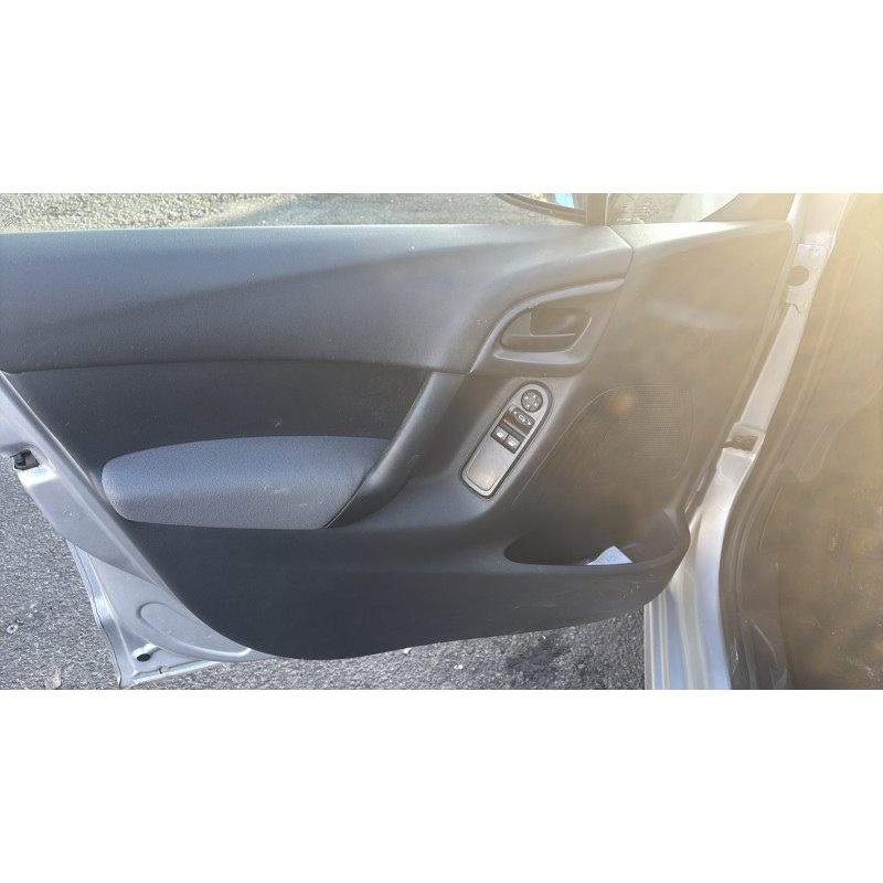 Custode avant gauche (porte) CITROEN C3 2 Photo n°19