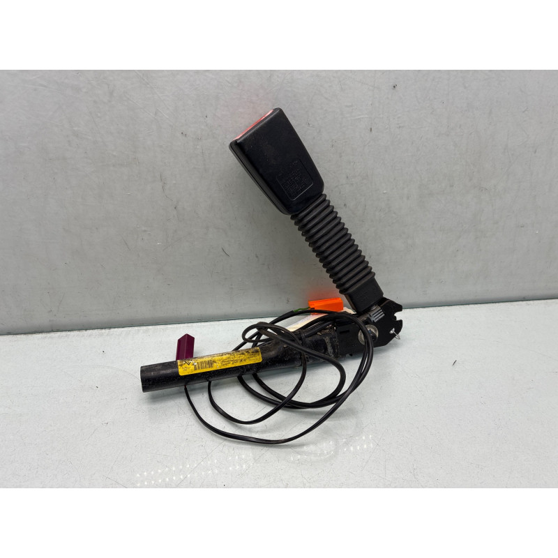 Attache ceinture avant gauche FORD FOCUS 2 Photo n°4