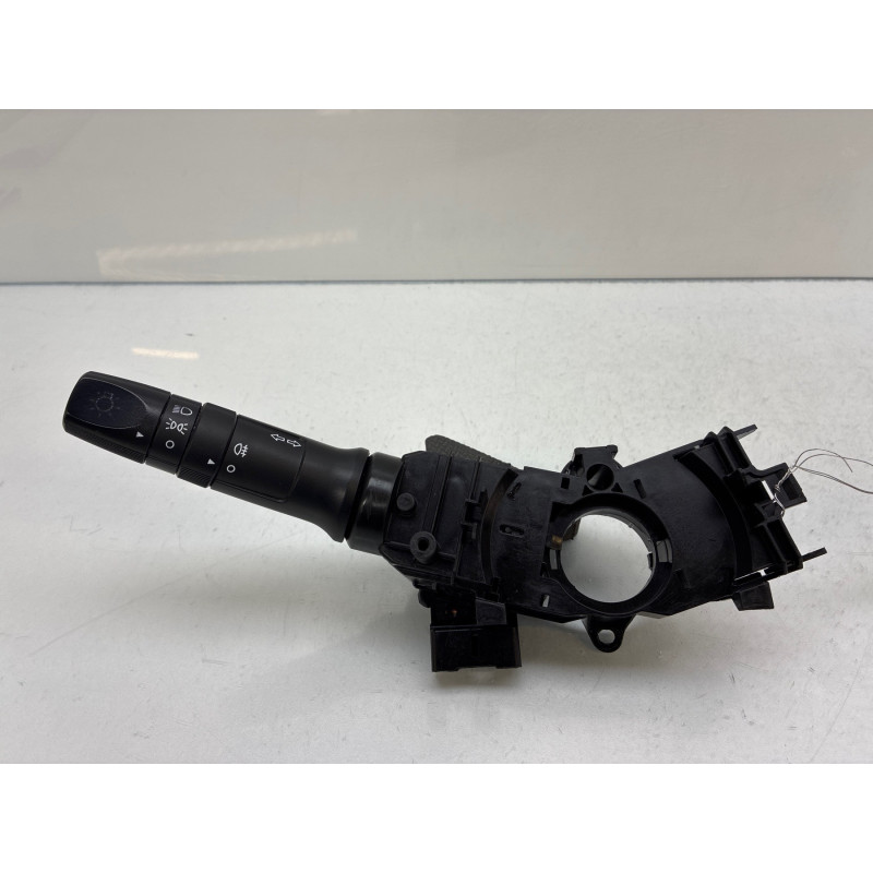 Commodo phare HYUNDAI I 20 1 Photo n°1